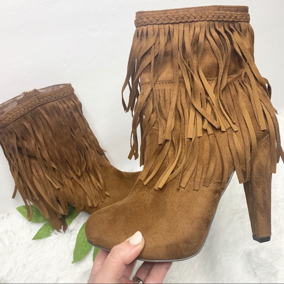 NEW Fringe Booties 8.5 Heeled Cute Brown Tassels - Picture 2 of 5